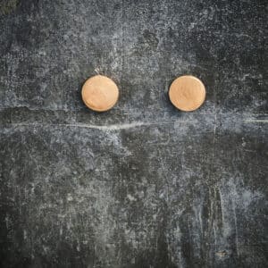 Øresmykke Initial lille - 14 kt guld