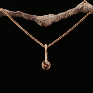 Vedhæng med champagnefarvet diamant